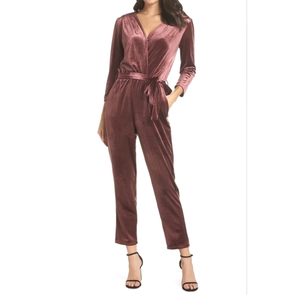 Fraiche By J Pants - Fraiche by J Velvet Tie Waist Jumpsuit in Burgundy Size L